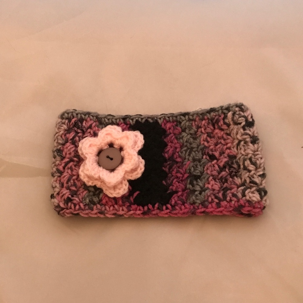 Youth Girls handcrafted crochet headband, pink blk